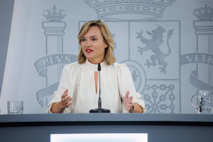 La ministra de Educación, Pilar Alegría, durante una rueda de prensa posterior a la reunión del Consejo de Ministros, en el Palacio de La Moncloa, a 10 de septiembre de 2024, en Madrid (España). El Consejo de Ministros ha aprobado por segunda vez este mar