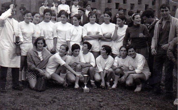 Primer equipo femenino de fútbol de Galdakao", Gorantza Futbol Taldea,