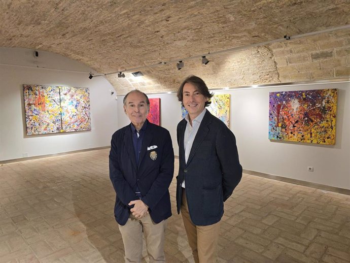 José Manuel Cardiel inaugura la exposición 'Cardiel en el espejo de Pollock', en el Edificio Caja Rural de Aragón.