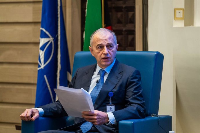 Archivo - HANDOUT - 16 December 2019, Kuwait, Kuwait City: NATO Deputy Secretary General Mircea Geoana participates in a panel discussion at the 15th anniversary meeting of the Istanbul Cooperation Initiative in Kuwait. Photo: -/NATO/dpa - ATTENTION: edit