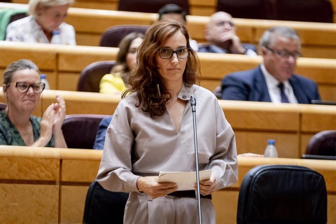 La ministra de Sanidad, Mónica García, durante una sesión plenaria en el Senado, a 10 de septiembre de 2024, en Madrid (España). 