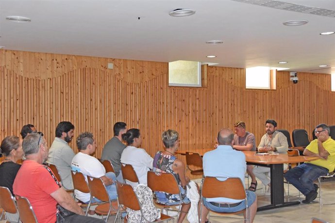 Encuentro entre el Ayuntamiento de Punta Umbría y el sector de la hostelería.