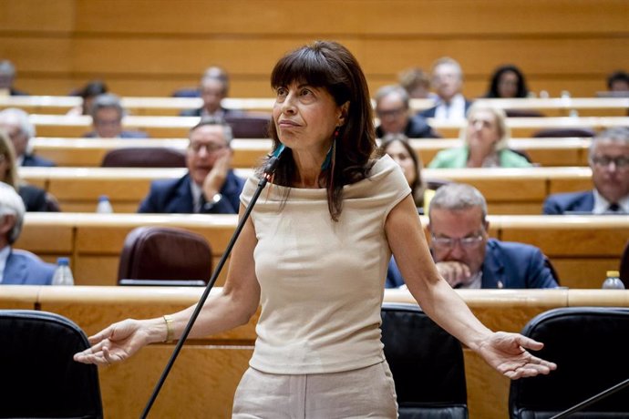 La ministra de Igualdad Ana Redondo, durante una sesión plenaria en el Senado, a 10 de septiembre de 2024, en Madrid (España).