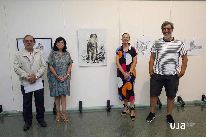 Diego Ortega, Marta Torres, Francisca Medina y José María Capitán en la inauguración de la exposición.