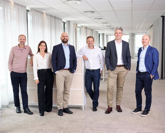 IonOpticks’ Board of Directors, L-R: Mrten Winge, Sibel Arnes, Xavier Perronnet, Dr. Peter Wrighton-Smith, Dr. Jarrod Sandow, Rasmus Molander