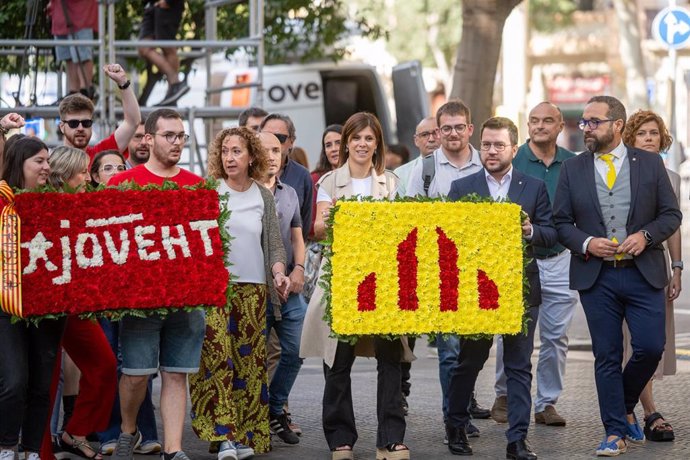 Ofrenda floral de ERC