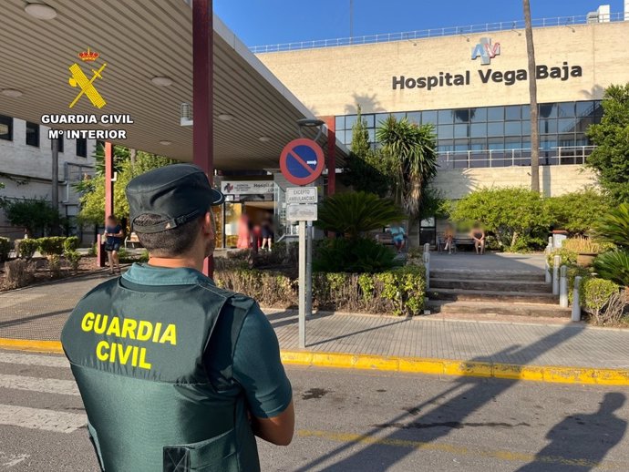 Guardia Civil ante el Hospital