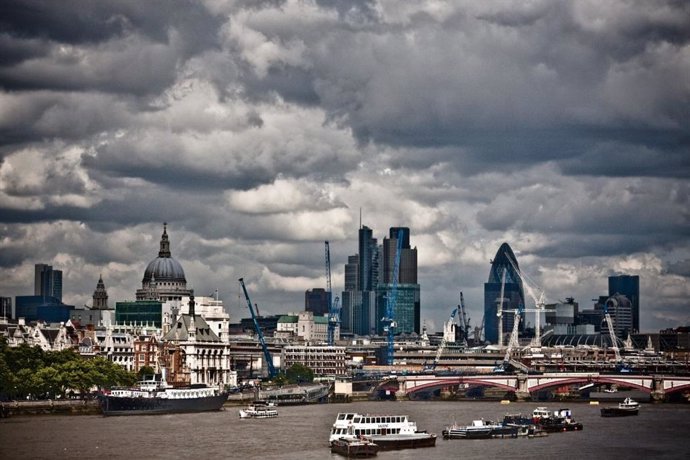 Se forman más tormentas sobre las ciudades y sus límites que sobre las zonas rurales, y también liberan lluvias más intensas y concentradas, según un nuevo estudio publicado en Earth’s Future.