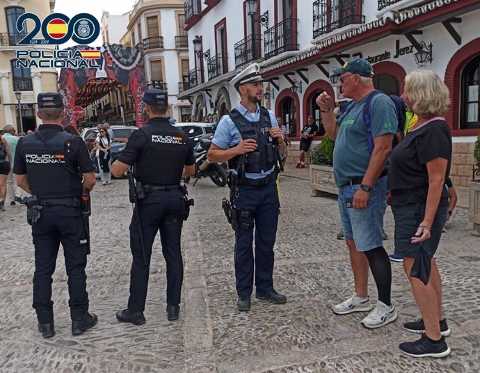 Agentes Policía Nacional en Ronda.