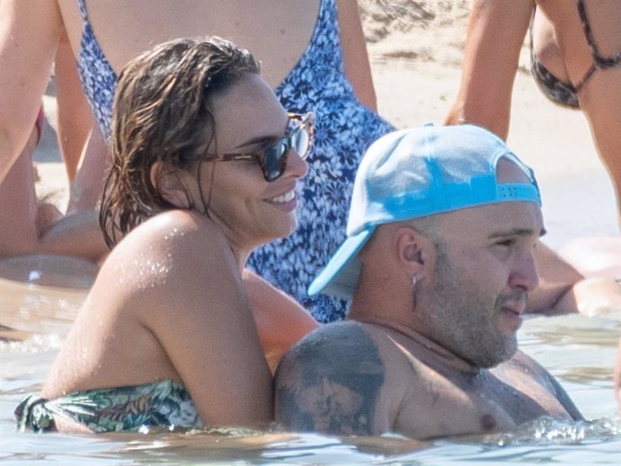 Kiko Rivera E Irene Rosales, Muy Cariñosos Durante Sus Vacaciones En Ibiza