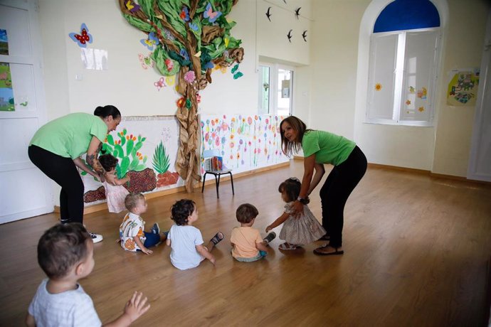 Niños en la escuela infantil durante el primer día de curso. A 02 de septiembre de 2024, en Almería (Andalucía, España). 