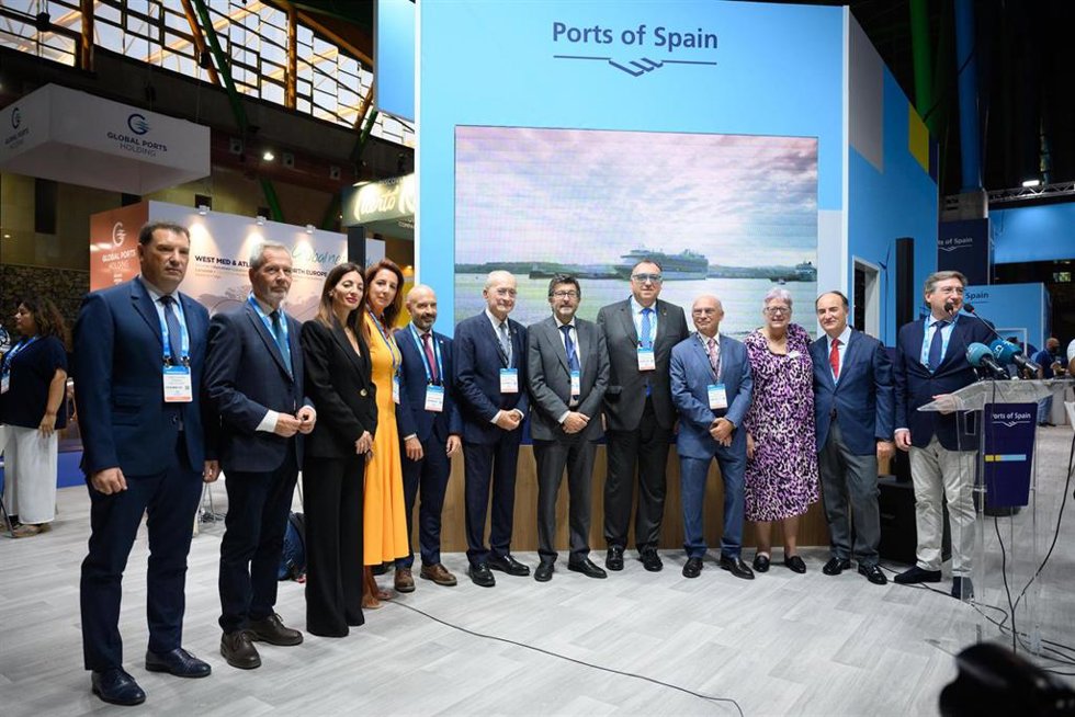 La Autoridad Portuaria de Almería en la Seatrade Cruise Med acompañada de la Fundación Bahía Almeriport.