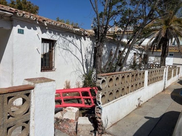 Casas de los maestros del CEIP Santo Cristo del Mar de Punta Umbría (Huelva).