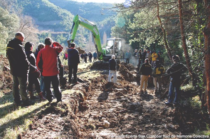 Exhumaciones en la fosa de Elía.