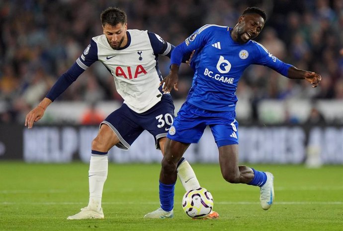 Rodrigo Bentancur durante un partido del Tottenham