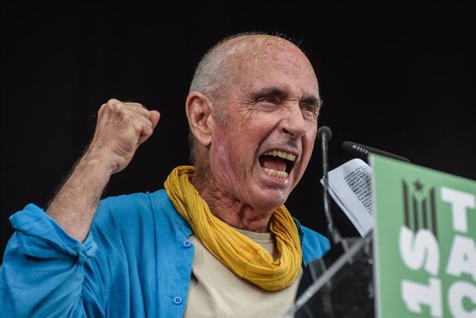 El presidente de la ANC, Lluís Llach, durante la manifestación de ACN por la Diada, a 11 de septiembre de 2024, en Barcelona, Catalunya (España)