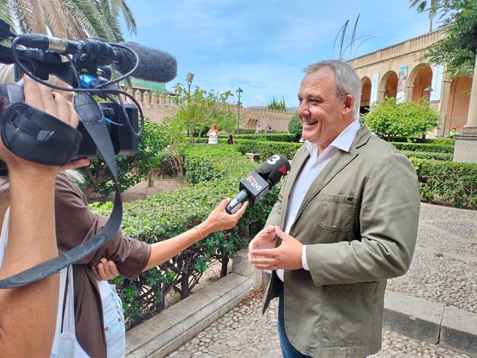 El portavoz de MÉS per Mallorca en el Consell de Mallorca, Jaume Alzamora, en declaraciones a los medios.