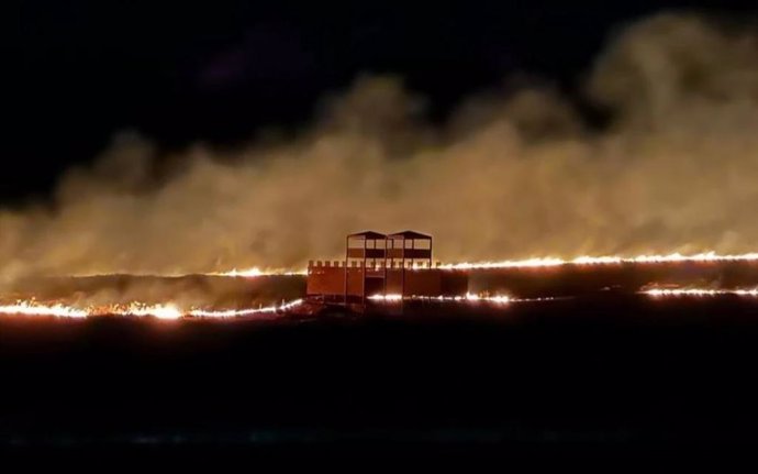 Incendio en el entorno del centro de interpretación de Cáceres El Viejo