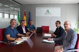 Representantes de UGT Andalucía en una reunión con responsables de la Consejería de Fomento de la Junta de Andalucía.