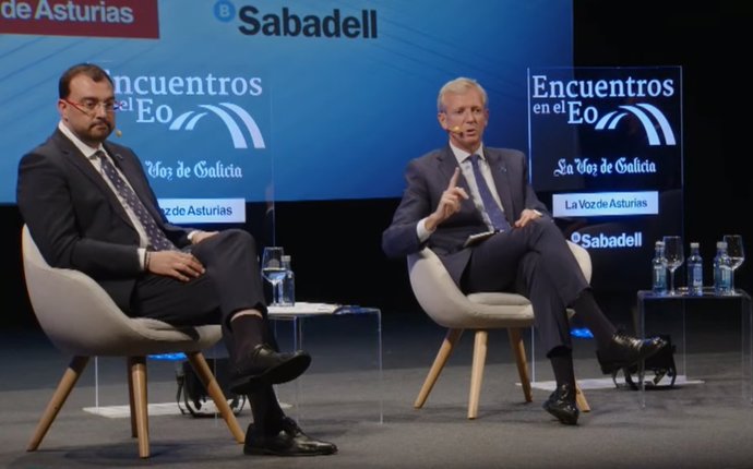 El presidente del Principado de Asturias, Adrián Barbón, y el presidente de la Xunta de Galicia, Alfonso Rueda