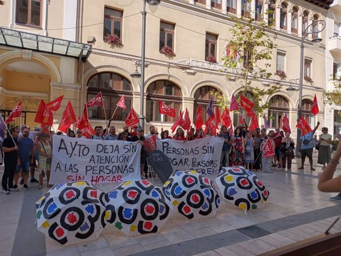 Concentración del personal del CAI de Alicante