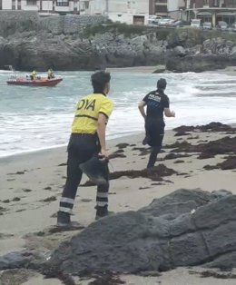 Rescate de un hombre en el mar.