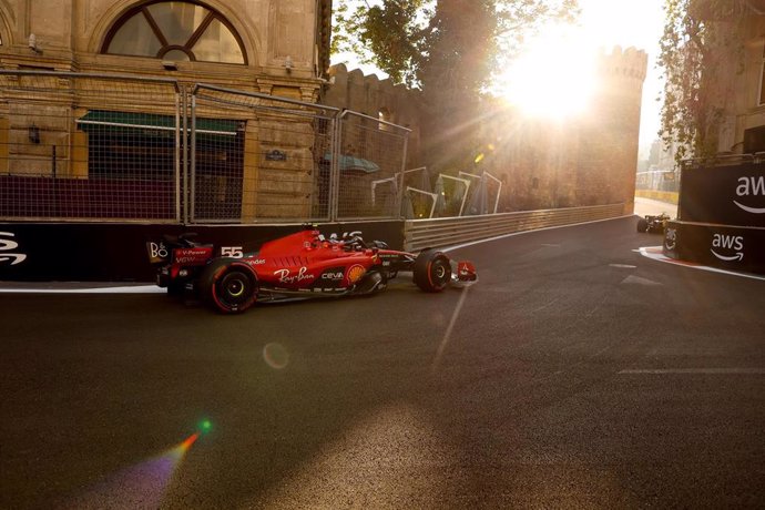 Archivo - El piloto españos de F1 Carlos Sainz (Ferrari), en el GP de Azerbaiyán 2023. 