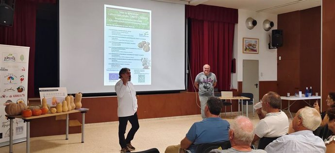 El chef Tony García participa en un taller del Ifapa.