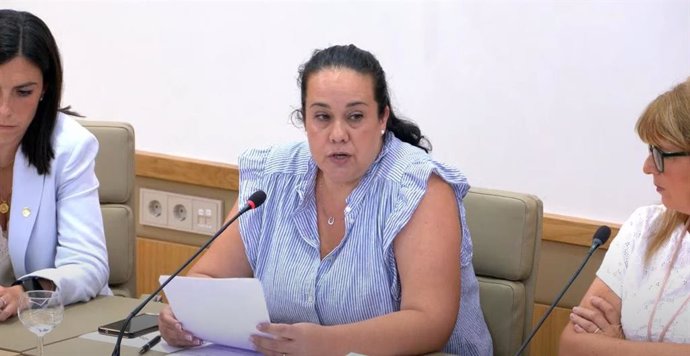 La diputada del PP Anabel Curtó durante su intervención en la Comisión de Educación y Universidades.