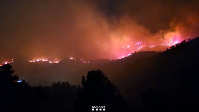 Incendio de Cabacés (Tarragona) este jueves por la noche