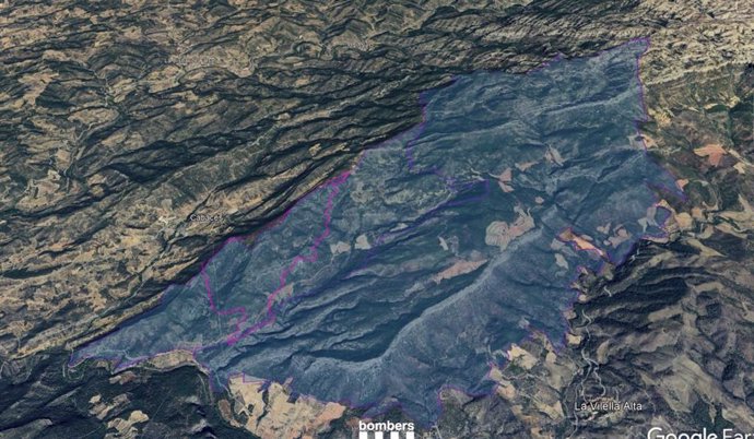 Comparativa del área del incendio que quemó la zona en 1982 y la que ya ha quemado hasta este viernes en el Priorat (Tarragona)