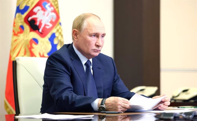 El presidente de Rusia, Vladimir Putin, durante una reunión por videoconferencia con altos cargos del Gobierno ruso 8archivo)