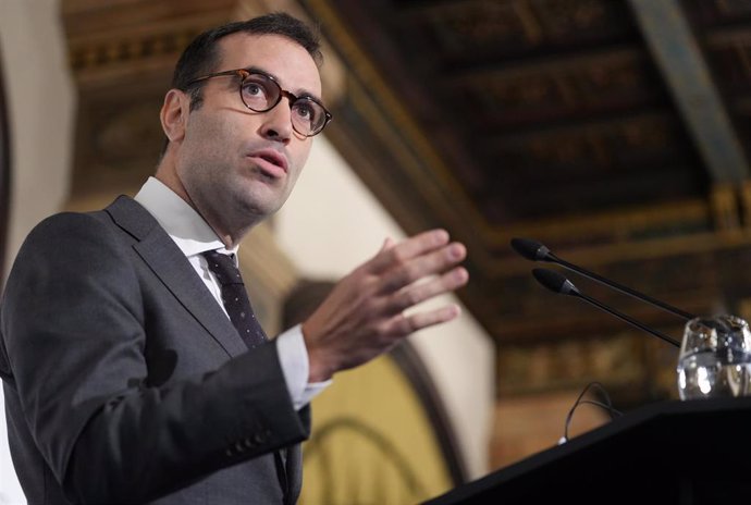 El ministro de Economía, Comercio y Empresa, Carlos Cuerpo, en un desayuno-coloquio en Sevilla.