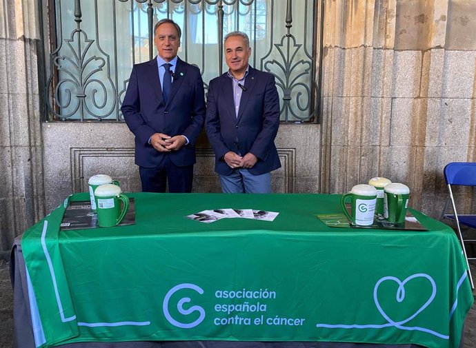 La Asociación contra el Cáncer de Salamanca realiza su cuestación anual con la meta de superar los 20.000 euros recaudad.