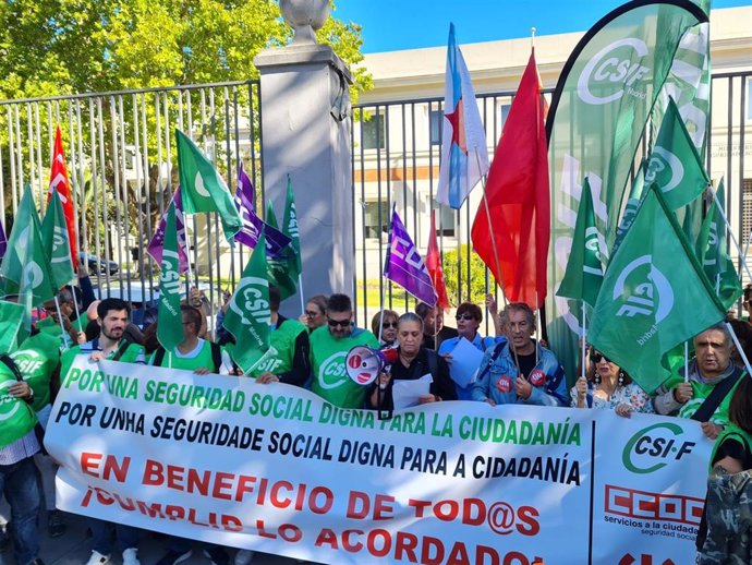 Concentración de CSIF, CCOO y CIG ante el Ministerio de Inclusión por las elevadas cargas de trabajo de la plantilla de la Seguridad Social