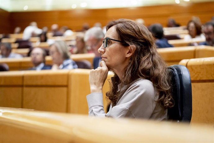 La ministra de Sanidad, Mónica García durante una sesión plenaria en el Senado, a 10 de septiembre de 2024, en Madrid (España)