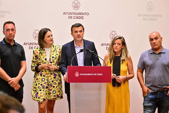 El alcalde de Cádiz, Bruno García, en rueda de prensa tras la Junta de Gobierno Local. ARCHIVO.