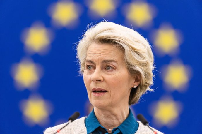 Archivo - FILED - 18 January 2023, France, Straburg: President of the European Commission, Ursula von der Leyen, speaks at the European Parliament building. Photo: Philipp von Ditfurth/dpa