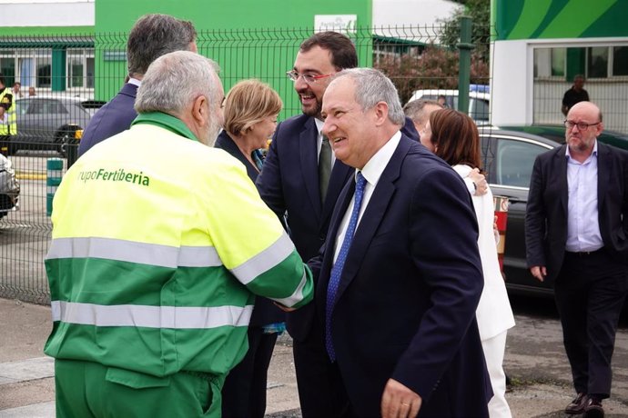 El ministro de Industria y Turismo, Jordi Hereu, en su visita a Fertiberia