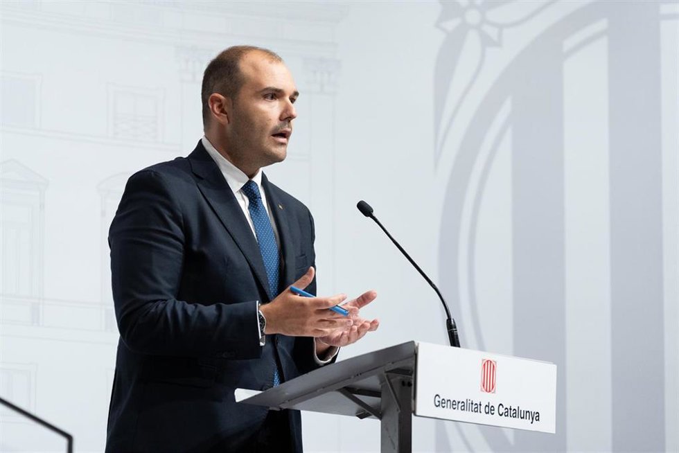 El conseller de la Presidencia de la Generalitat de Cataluña, Albert Dalmau, durante una rueda de prensa posterior a una reunión entre el presidente de la Generalitat y el alcalde de Girona, en el Palau de la Generalitat, a 13 de septiembre de 2024, en 