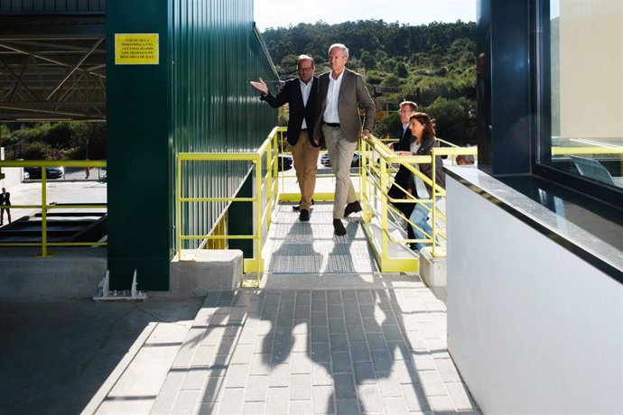 El presidente de la Xunta, Alfonso Ruda, visita la planta de transferencia de residuos de A Lama (Pontevedra)