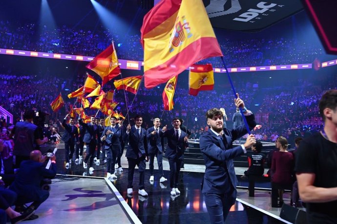 Un total de siete estudiantes andaluces de Formación Profesional, tres de ellos malagueños, están participando en Lyon (Francia) como parte del equipo español en el Campeonato Mundial de Formación Profesional Wordlskills 2024