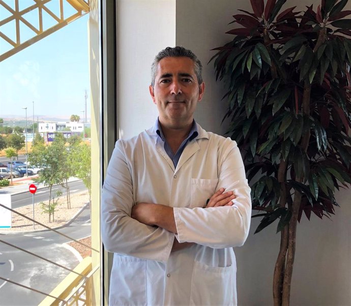 El doctor Manuel Sánchez Maestre, jefe del servicio de Angiología y Cirugía Vascular del Hospital Quirónsalud Córdoba y del Centro Médico Quirónsalud Jaén.