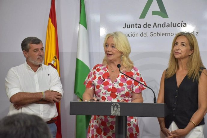 La delegada del Gobierno de la Junta de Andalucía, Mercedes Colombo, en rueda de prensa.