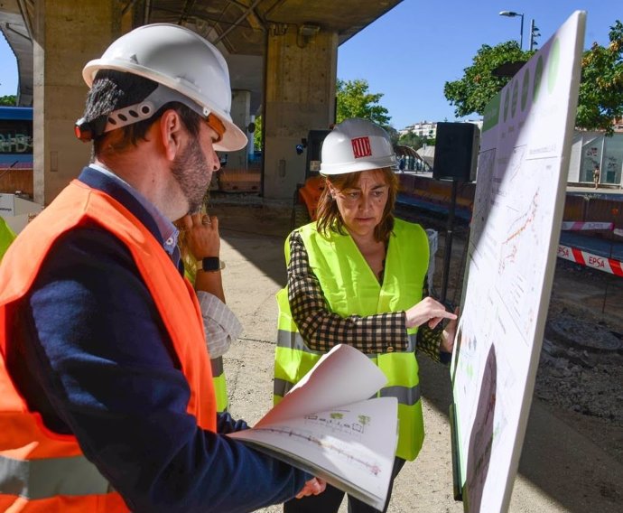 La consellera de Territorio, Vivienda y Transición Ecológica, Sílvia Paneque, ha visitado este viernes las obras del nuevo corredor de bus rápido entre Girona y Salt (Girona)