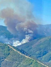 El incendio en Nuñomoral (Cáceres) no provoca por el momento la evacuación de personas