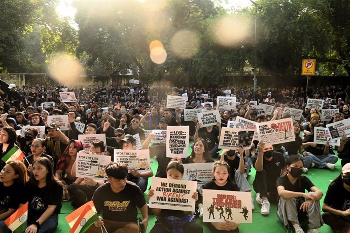 Protestas contra la violencia étnica en el estado de Manipur, en Nueva Delhi, India.