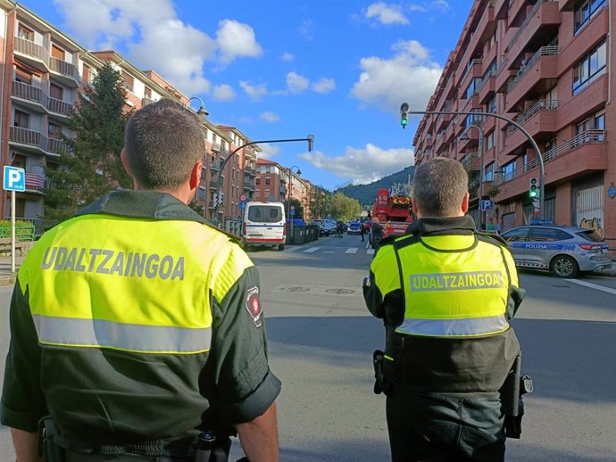 Fallece el varón que se arrojó al vacío desde una vivienda de Bilbao tras herir a sus padres con arma blanca