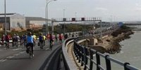 IU llama a manifestarse este domingo para pedir una conexión ciclopeatonal entre Cádiz y Puerto Real