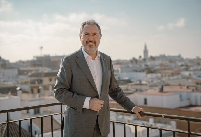 El secretario general del PSOE-A, Juan Espadas, durante la entrevista concedida a Europa Press. A 13 de septiembre de 2024, en Sevilla (Andalucía, España).